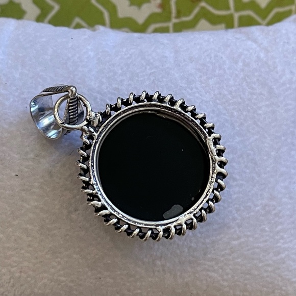 Natural Black Onyx Sterling Silver Round Pendant – Vintage Style - Brand New - Picture 4 of 6